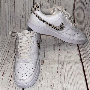 Nike Leopard Low Courts 8